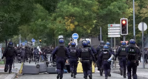 Francë/ Përshkallëzohet protesta e nxënësve, 400 shkolla të mbyllura