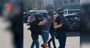 21 vite burg në Itali, arrestohet në Sauk shqiptari i kërkuar ndërkombëtarisht (EMRI)