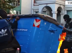 Protesta te Ministria e Arsimit, arrestohen dy persona: Dogjën kazanët dhe bllokuan rrugën