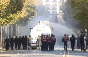 PPE reagon për protestat në Shqipëri: Hetim për pretendimet për dhunë policore