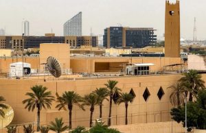 SHBA rrit nivelin e alarmit në Arabinë Saudite pas sulmit në Riad, kufizon lëvizjet e personelit amerikan në aeroporte