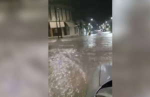 Vlora nën pushtetin e ujit/ Përmbyten rrugët, hidrovori punon me gjysmën e pompave