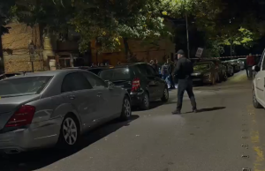 Ekzekutohet me armë zjarri në Tiranë, gjendet i pajetë 46-vjeçari brenda një makine “Volvo” (EMRI)