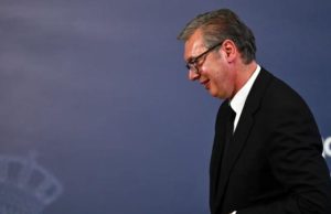 Serbia ndryshon drejtim, Lista Studentore mposht Vuçiçin, shqiptarët fitojnë 2 mandate. Brukseli uron fituesit